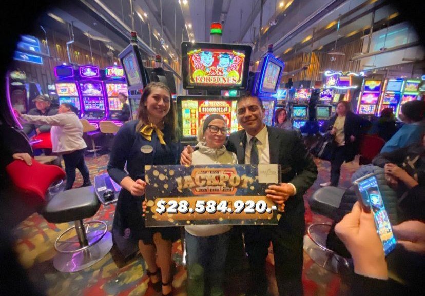 Adulta mayor ganó más de 28 millones en casino Dreams Valdivia