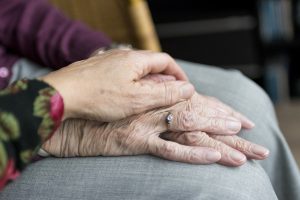 Máfil implementará programa de apoyo y cuidados que tendrá cobertura para 31 familias