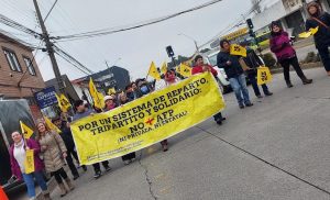 Marcha convocada por Coordinadora No+AFP recorrió las principales calles de Valdivia