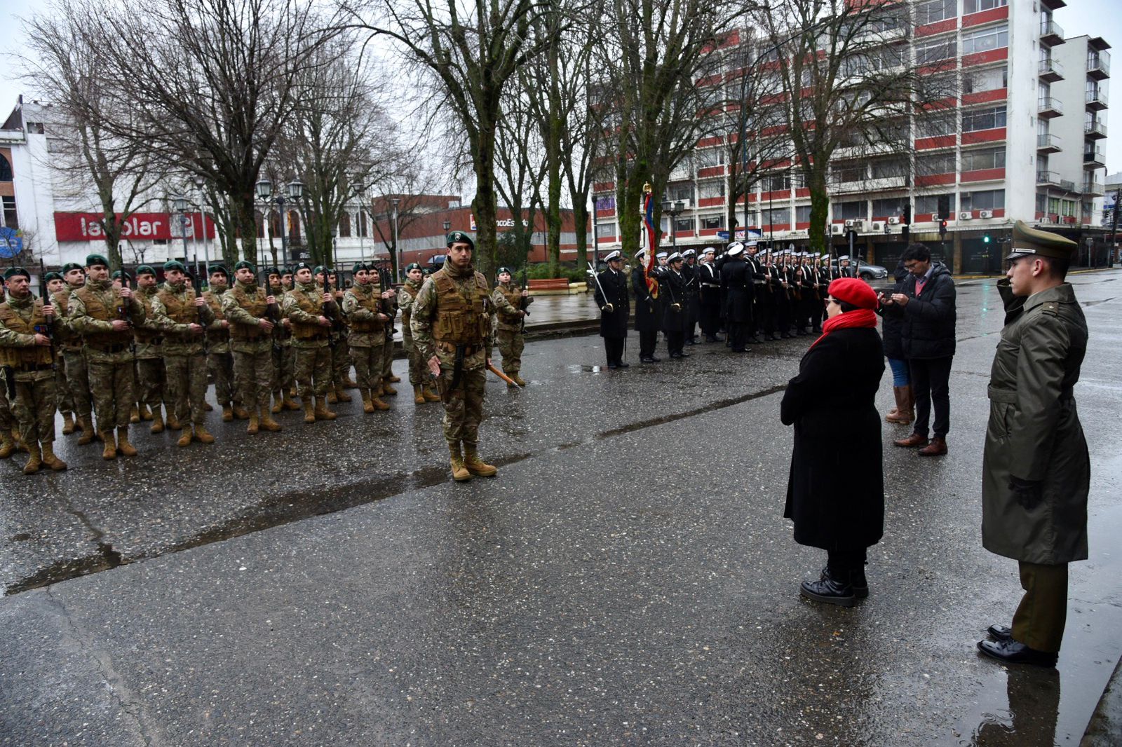 Con ceremonia de izamiento de la bandera conmemoran el natalicio de Bernardo O’Higgins en Los Ríos