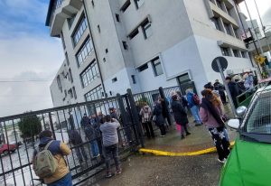 Guardias deponen tomas en edificios municipales de Valdivia esperando soluciones en mesa de trabajo