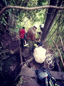 Rescatan a excursionista accidentado en la quebrada "Salto la Niña Encantada"en Panguipulli