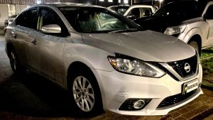 Iban en un auto clonado: Detienen a dos hombres que portaban droga en Valdivia