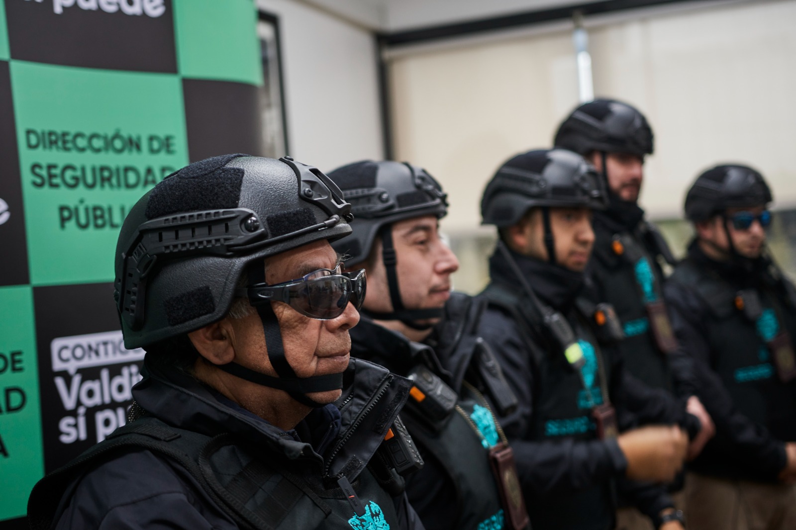 Entregan implementos para aumentar protección de inspectores municipales en procedimientos de Valdivia