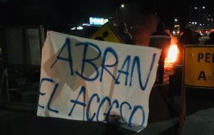 “Nos están aislando”: Vecinos reclaman por obras que interrumpen el acceso a sus casas en Valdivia