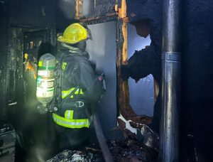Bomberos de Valdivia trabajaron en cuatro emergencias durante la noche
