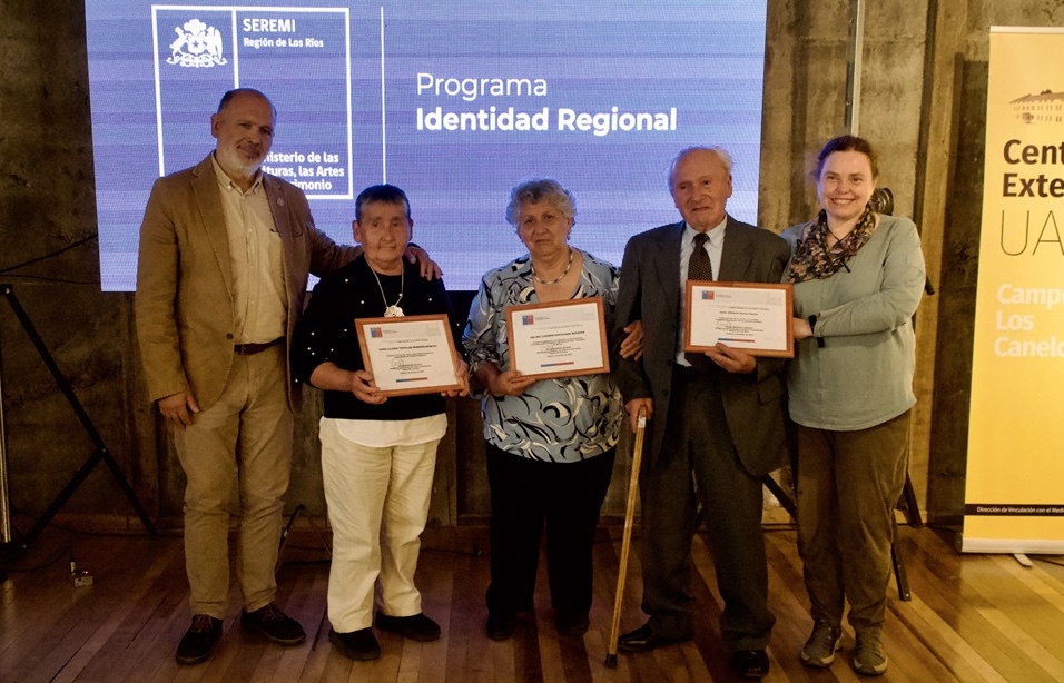 Reconocen a tres personalidades de Los Ríos con Premios Regionales de las Artes y las Culturas 2023