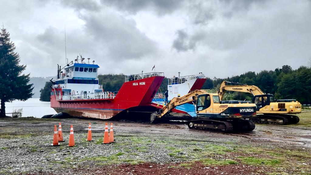 El 15 de enero retornaría a su recorrido la barcaza Hua Hum conectando Puerto Fuy y Puerto Pirehueico