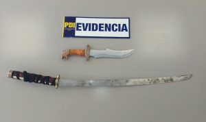 PDI detiene a un hombre que intentaba ingresar a una casa intimidando a su dueño con una "katana"
