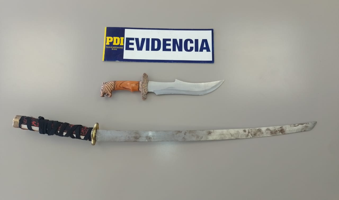 PDI detiene a un hombre que intentaba ingresar a una casa intimidando a su dueño con una "katana"