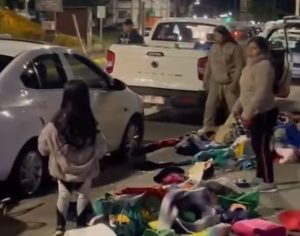 Comerciantes ambulantes en guerra con el municipio de Valdivia tras caída de lactante en procedimiento