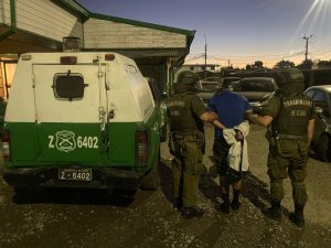 Operativo de Carabineros terminó con dos detenidos por porte de armas