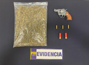 PDI detuvo a hombre que portaba medio kilo de cannabis y un revolver en Valdivia