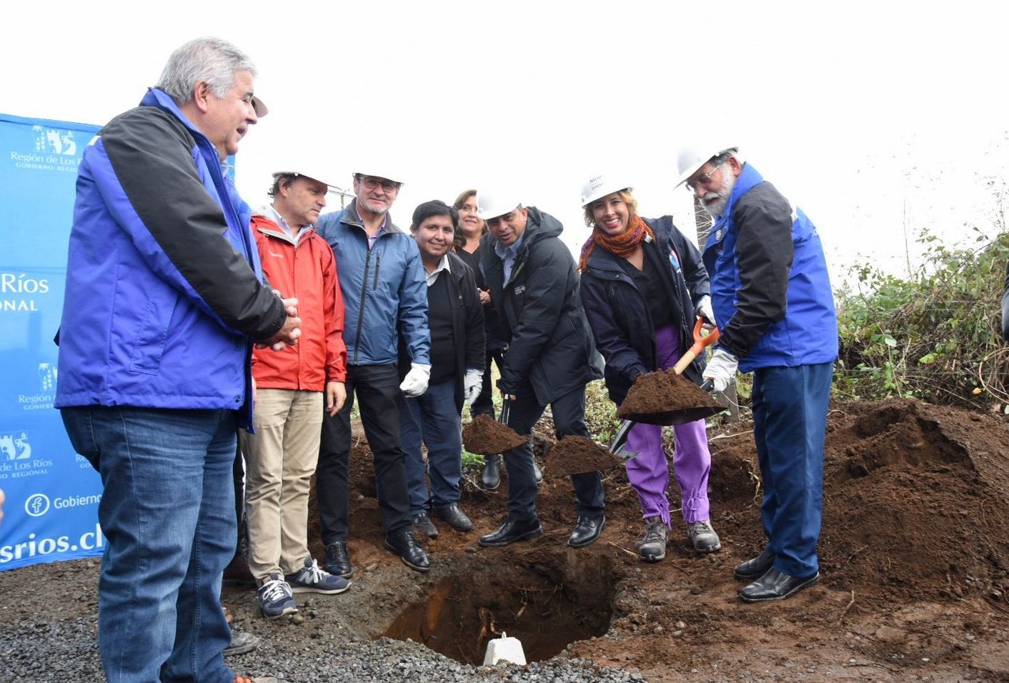 Ponen en marcha construcción de 15 kilómetros de pavimentación para vecinos de Mulpún