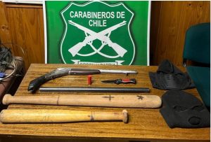 Detienen a cuatro sujetos portando una escopeta y elementos para cometer delitos