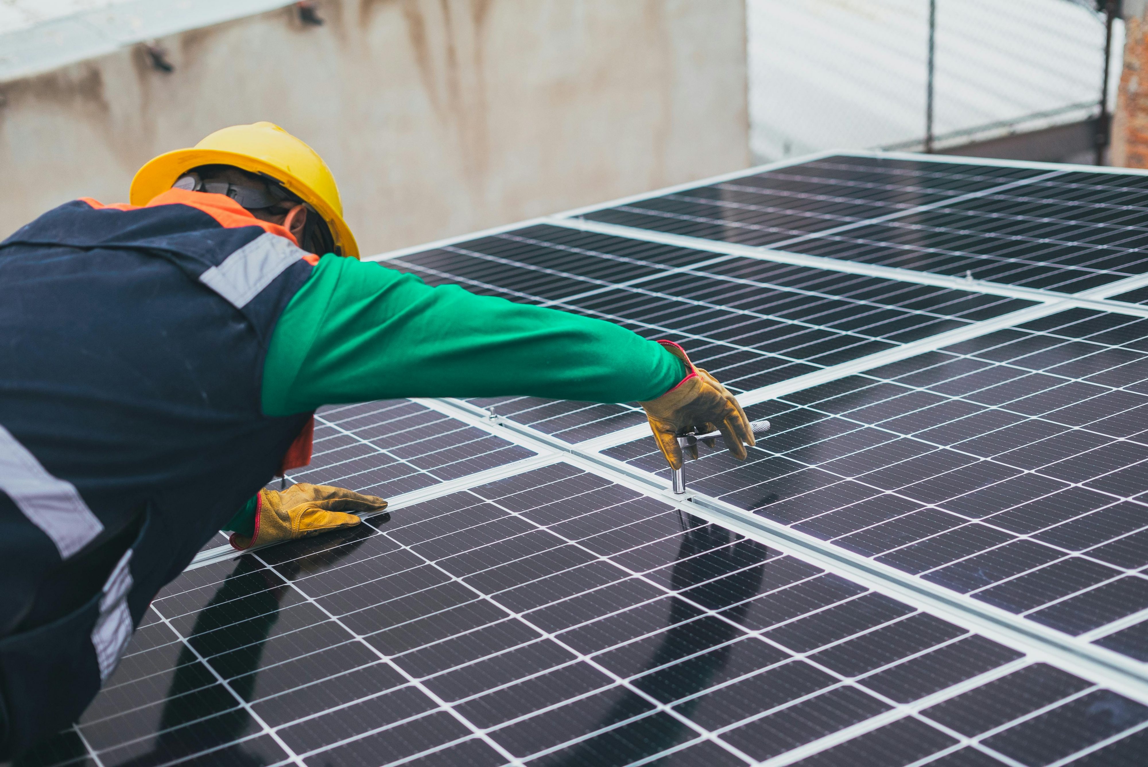 Adjudican licitación para iniciar histórico proyecto de electrificación rural para Corral