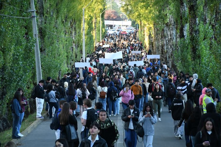 UACh dio la bienvenida a más de 3 mil estudiantes que ingresaron este 2024
