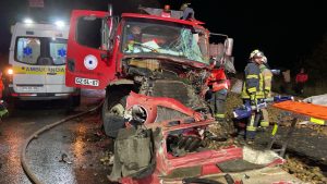 Conductor fue detenido por manejar en estado de ebriedad: Camión de Vialidad protagonizó accidente en Mariquina