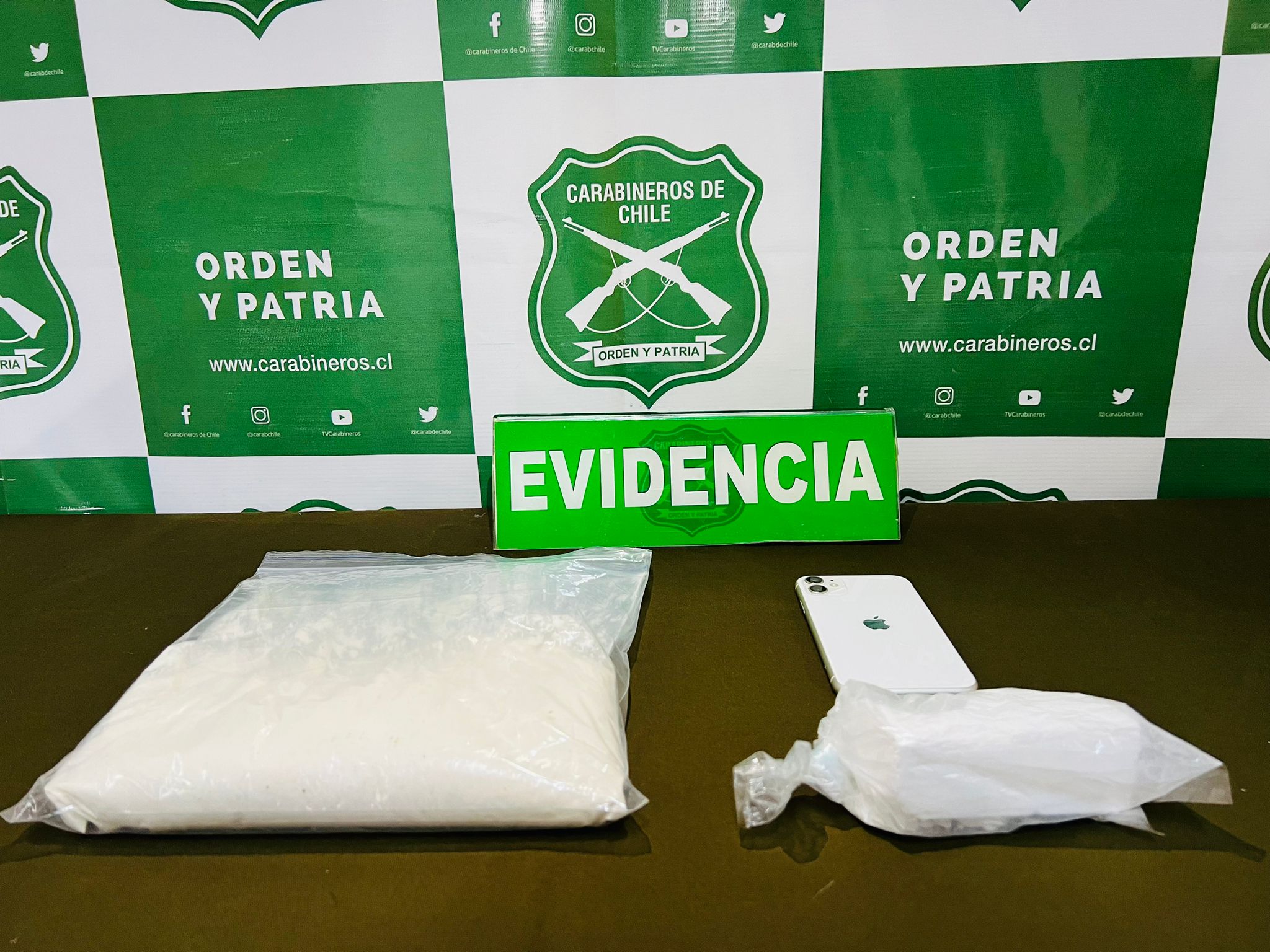 Fiscalización permitió detener a un hombre con 1 kilo de pasta base al interior de un bus