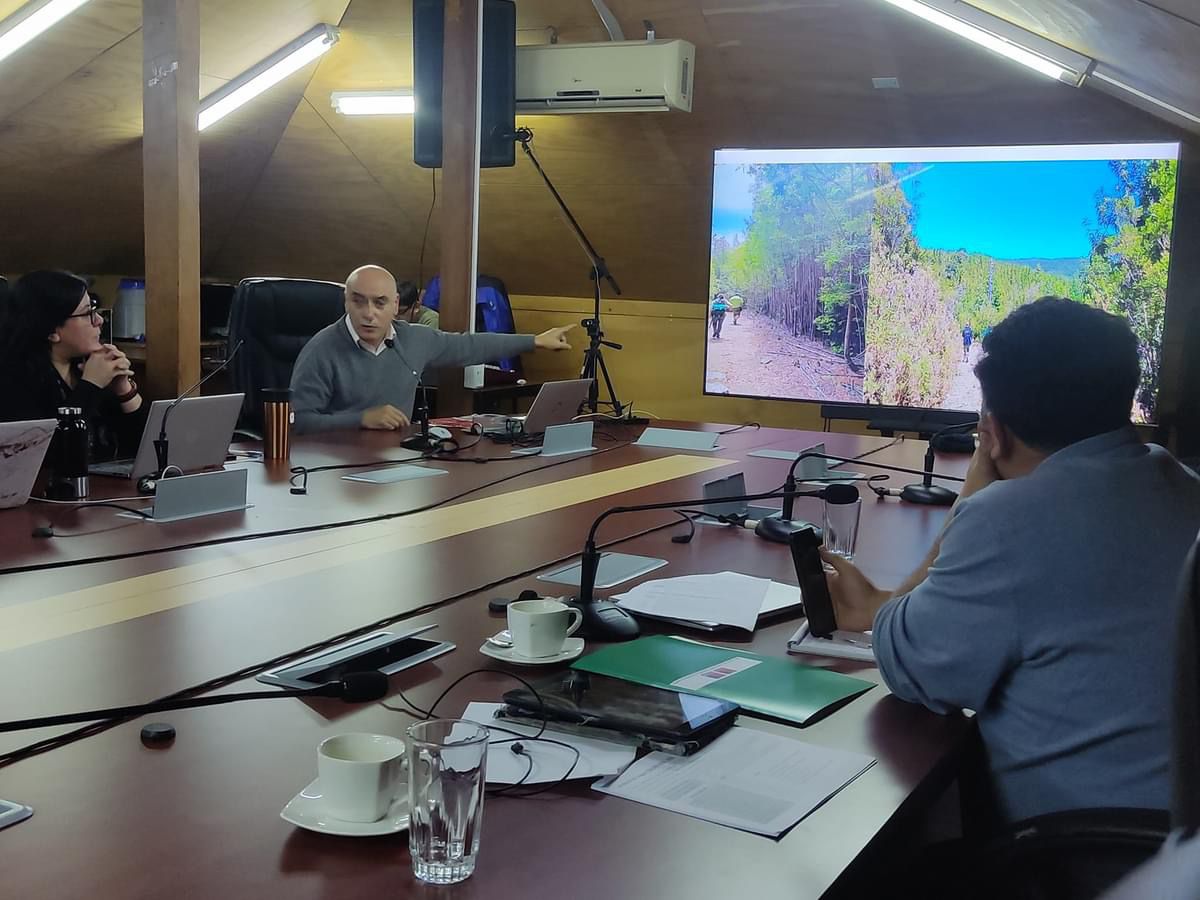 Presentan propuesta de trazado de bajo impacto para la Ruta T 720 que une las comunas de Corral y La Unión