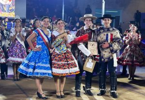 Jóvenes valdivianos obtienen tercer lugar en campeonato nacional de cueca