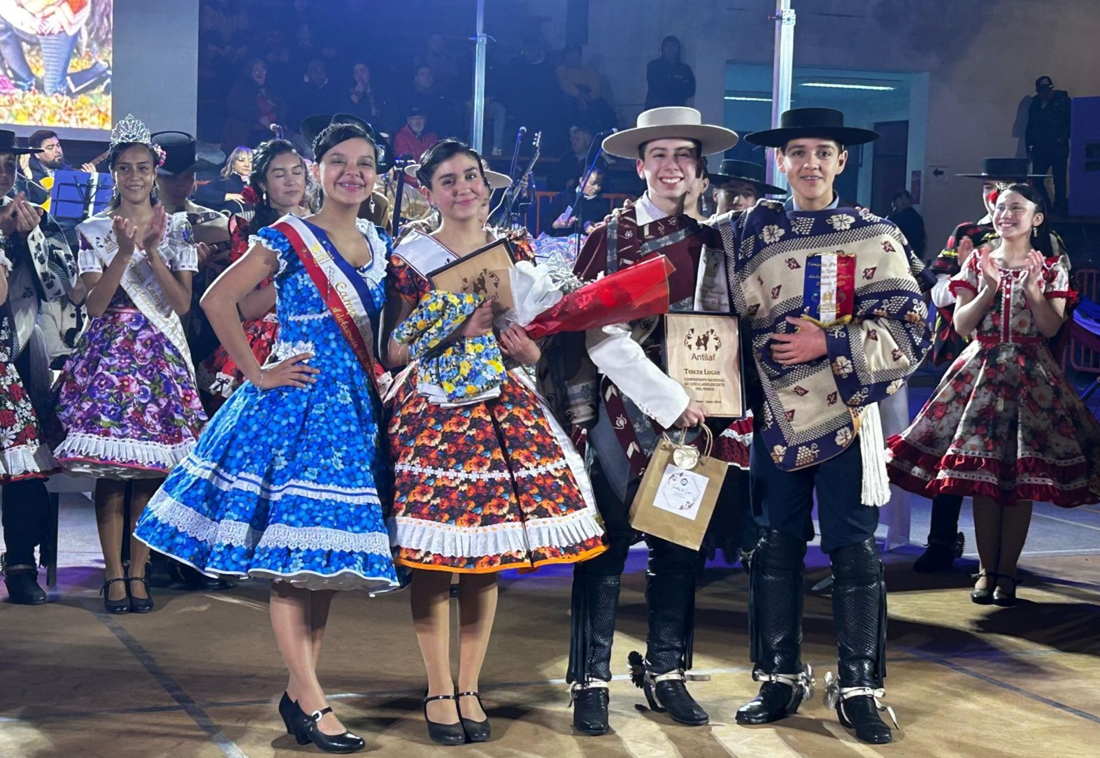 Jóvenes valdivianos obtienen tercer lugar en campeonato nacional de cueca