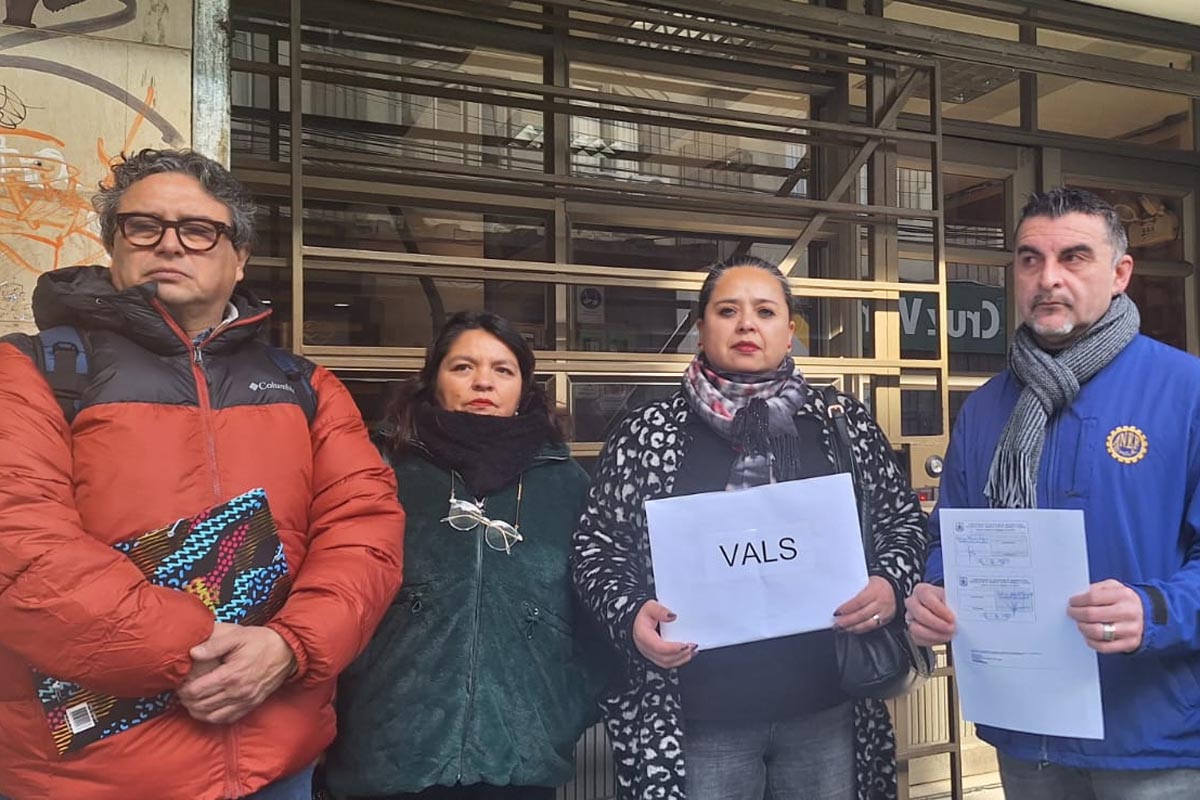 Denuncian a dos oficiales de Gendarmería de Los Ríos por presunto acoso laboral contra funcionaria
