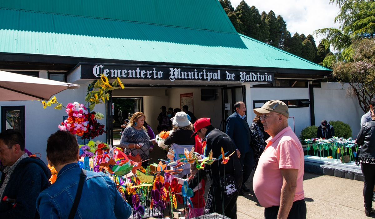 ¿Cómo funcionarán los cementerios por el Día de Todos los Santos en Valdivia?