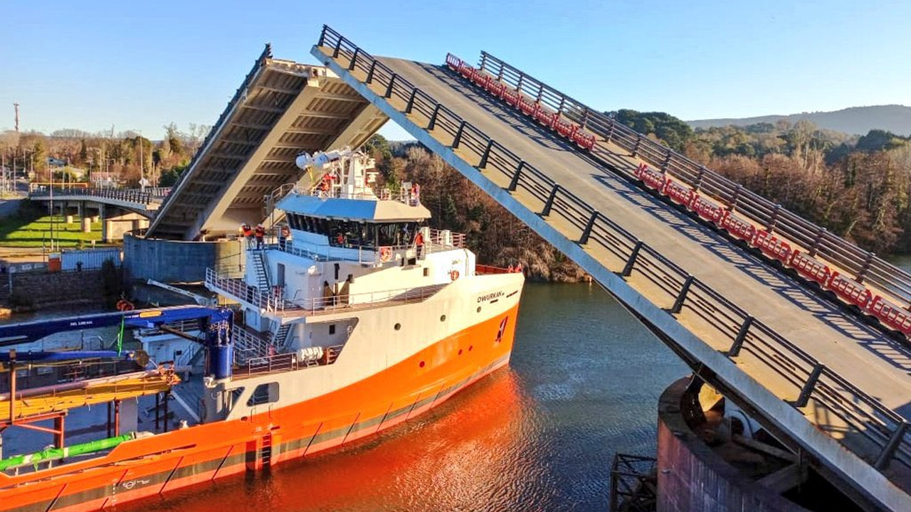 Anuncian apertura del puente Cau Cau para este viernes para el paso de dos embarcaciones