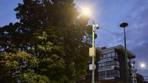 Instalan 11 postes inteligentes para reforzar seguridad ciudadana en Valdivia