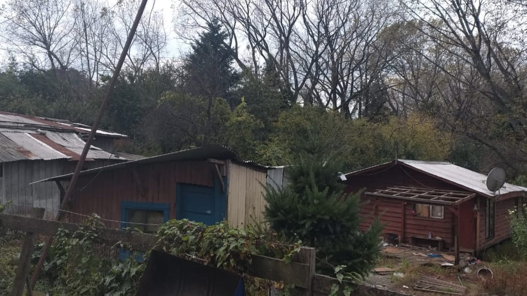 Viven en terrenos fiscales: Familias laguinas acusan expropiación sin devolución de recursos de casas