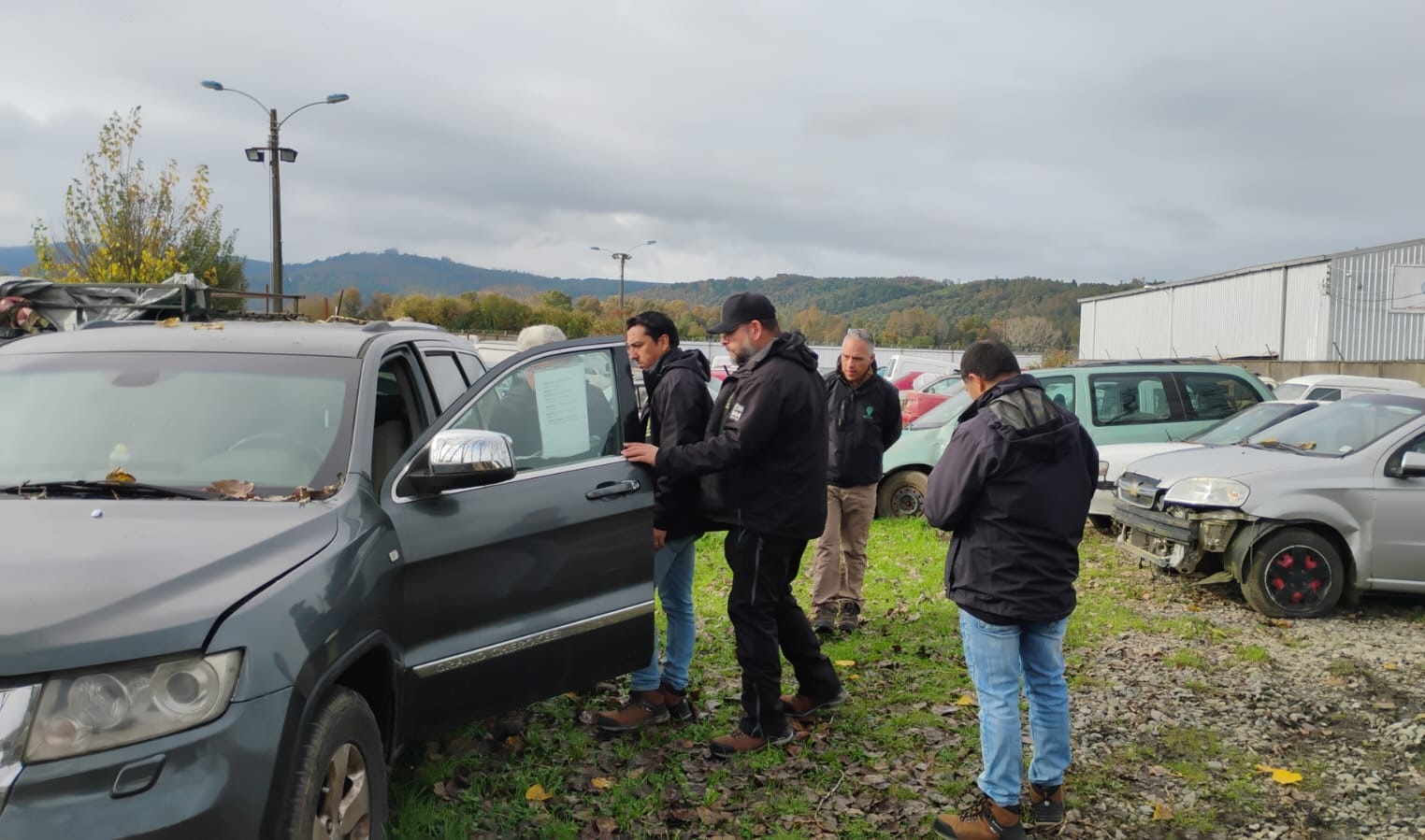 Rematarán más de 100 vehículos del corral municipal de Valdivia: Posturas mínimas de $20 mil a $300 mil