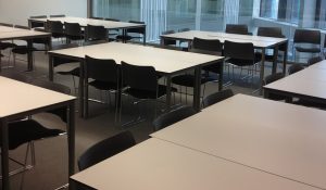 Profesores del SLEP Valdivia convocan paro por sueldos impagos y malas condiciones de salubridad