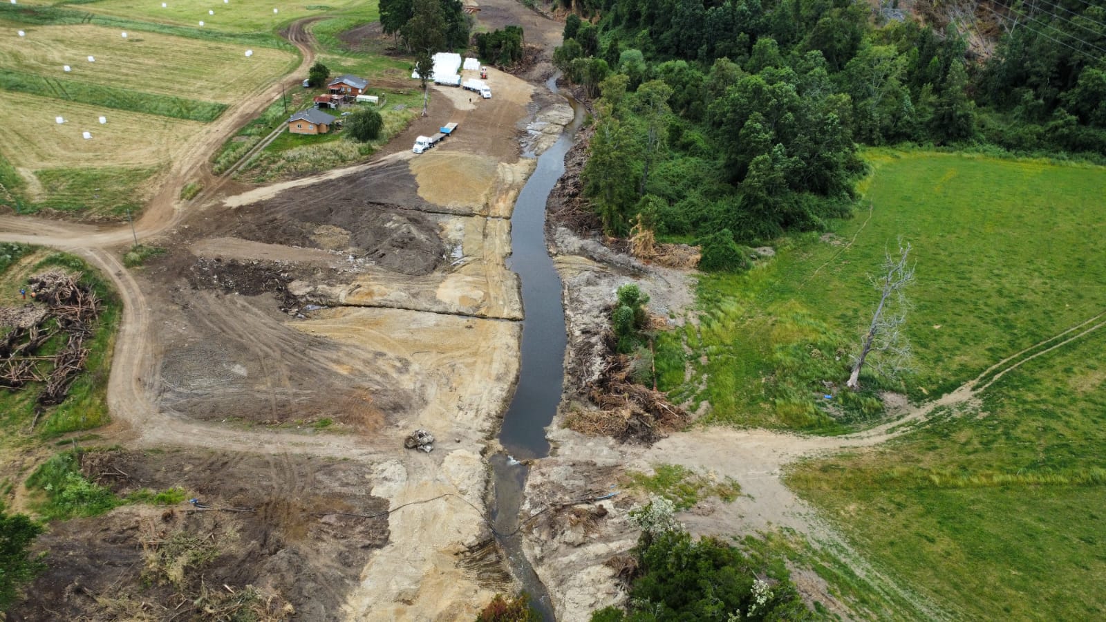 Empresa agrícola es multada con casi $40 millones por intervenir estero sin autorización en Paillaco