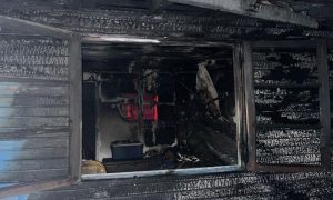 Investigan a hombre por incendiar casa de su padre y causarle graves quemaduras en Mariquina