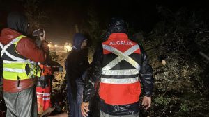 Alcalde de Corral emplaza al Gobierno por fallas en conectividad móvil durante sistema frontal