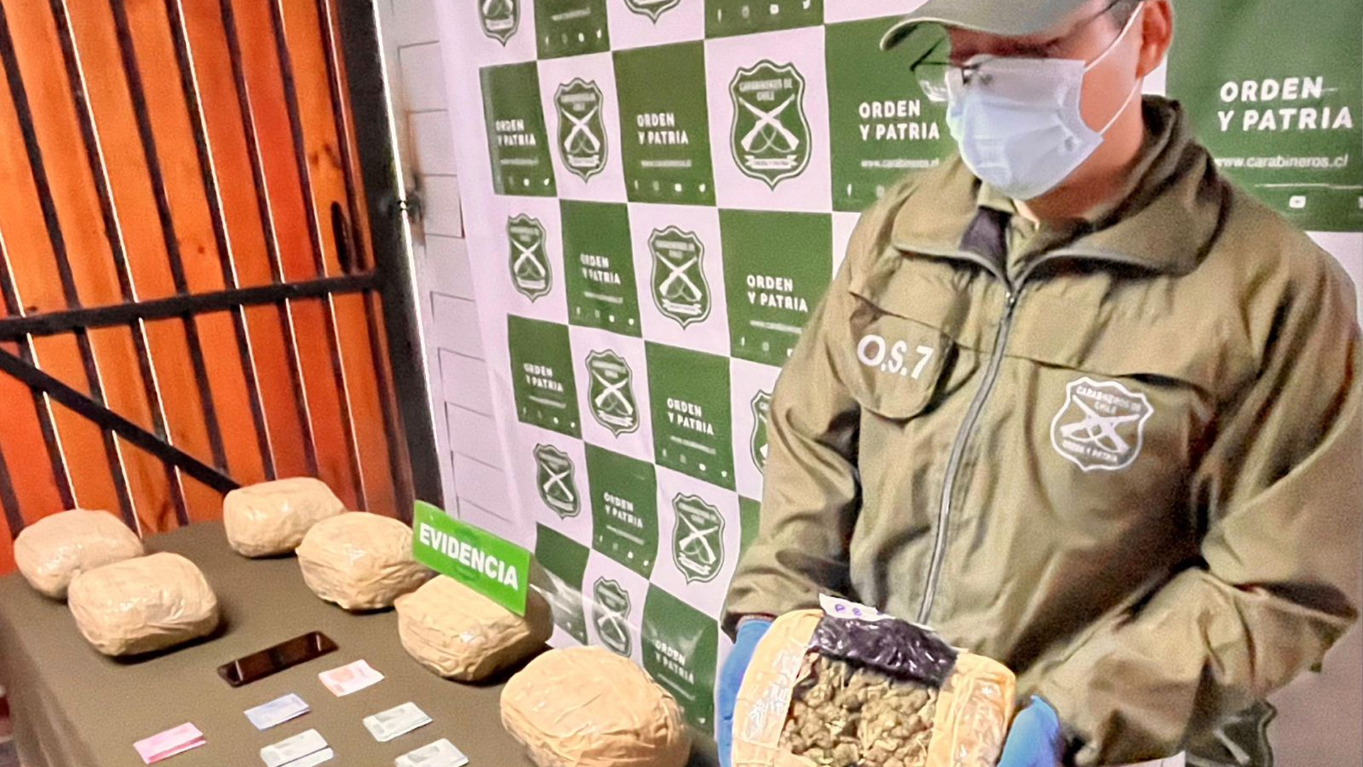 Prisión preventiva para dos extranjeros indocumentados detenidos con 8 kilos de marihuana en La Unión