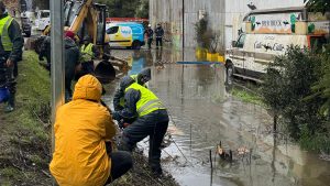 Lluvia récord en Valdivia: Más de 110 mm caen en 24 horas y se esperan vientos intensos