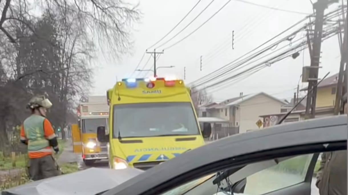Tras viralización de video: SAMU Los Ríos rechaza acusaciones por atención en accidente fatal de Valdivia