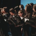 Los Ríos cantará a Gabriela Mistral con emotivo encuentro coral gratuito en Valdivia