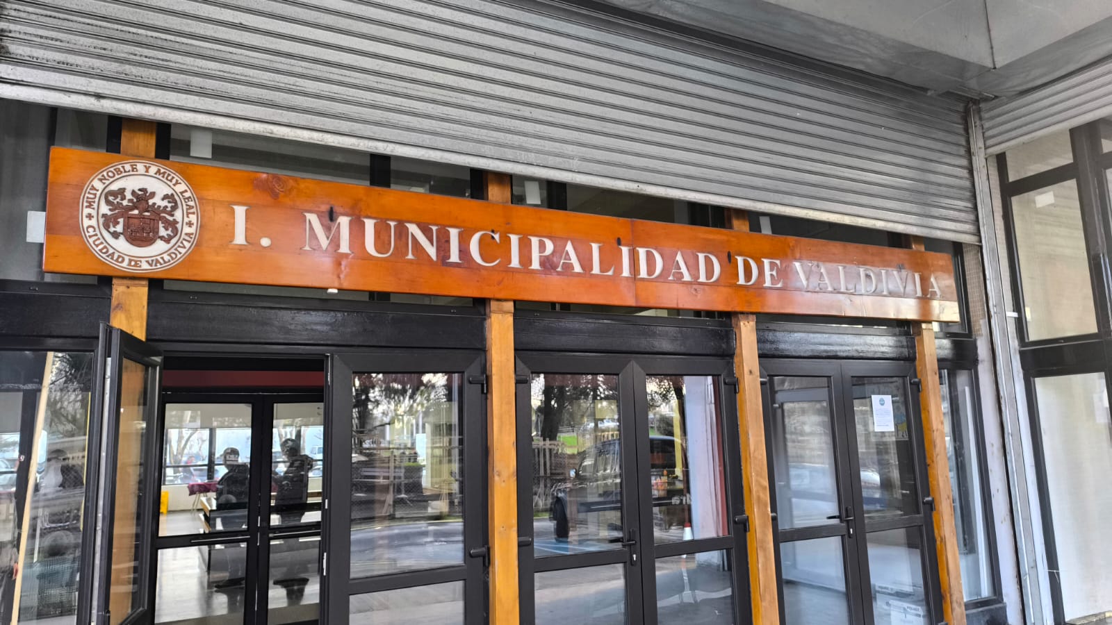 Polémica en Valdivia por concurso en municipio: “Una persona con fuero maternal está protegida por ley”