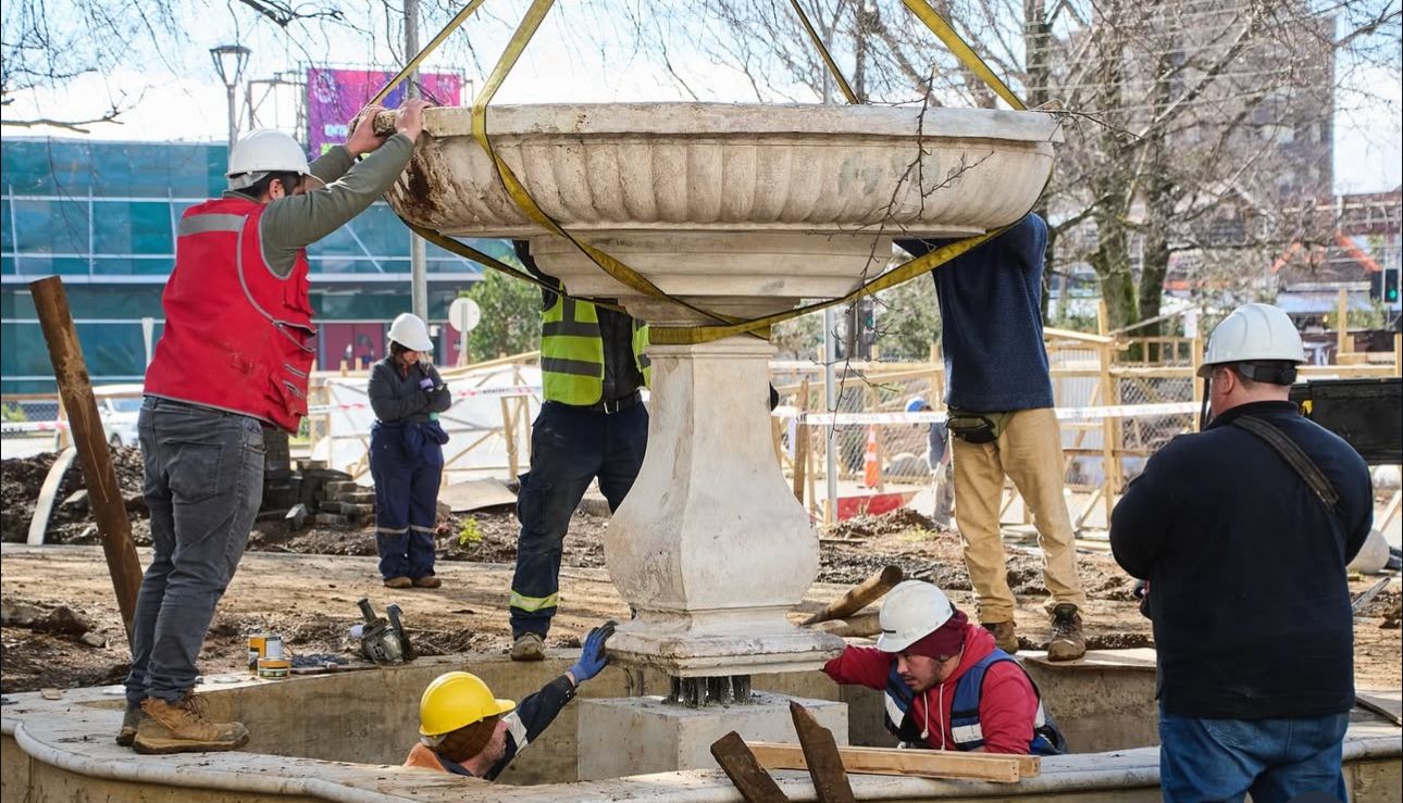 Pileta de Plaza Chile vuelve a ser parte del paisaje valdiviano tras proceso de restauración