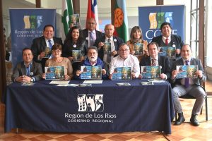 Región de Los Ríos celebra 18 años con desfiles, homenajes y encuentro internacional