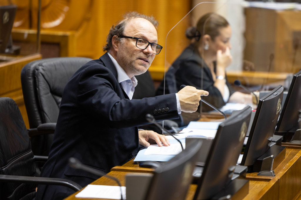 Senador De Urresti llama a investigar caso de Bernarda Vera y a no “relativizar” violaciones a los DDHH