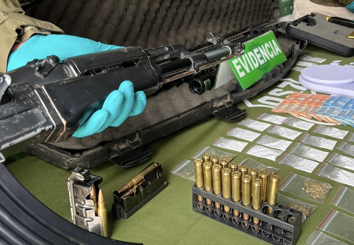 Operativo policial desmantela foco de drogas y armas en Panguipulli