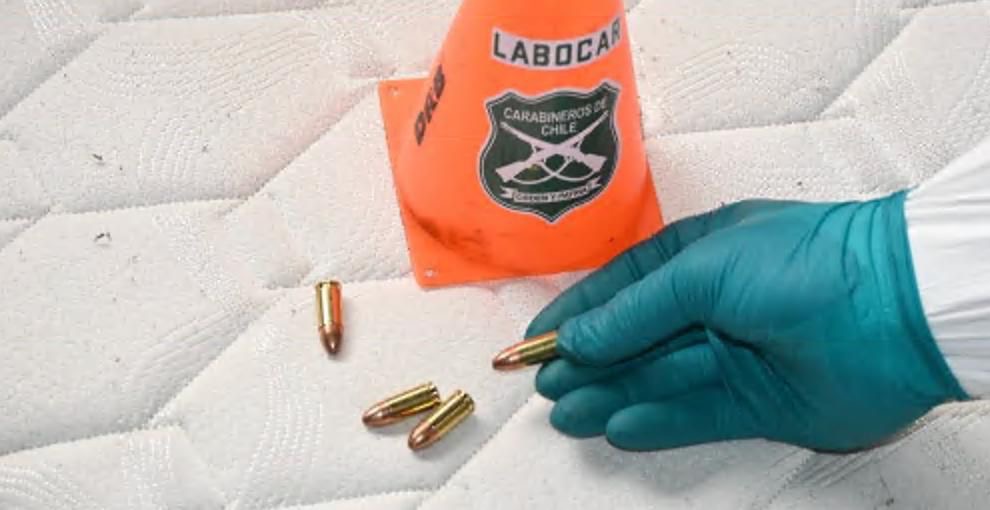 Formalizan a dos hombres por tráfico de drogas y porte ilegal de municiones en Coñaripe