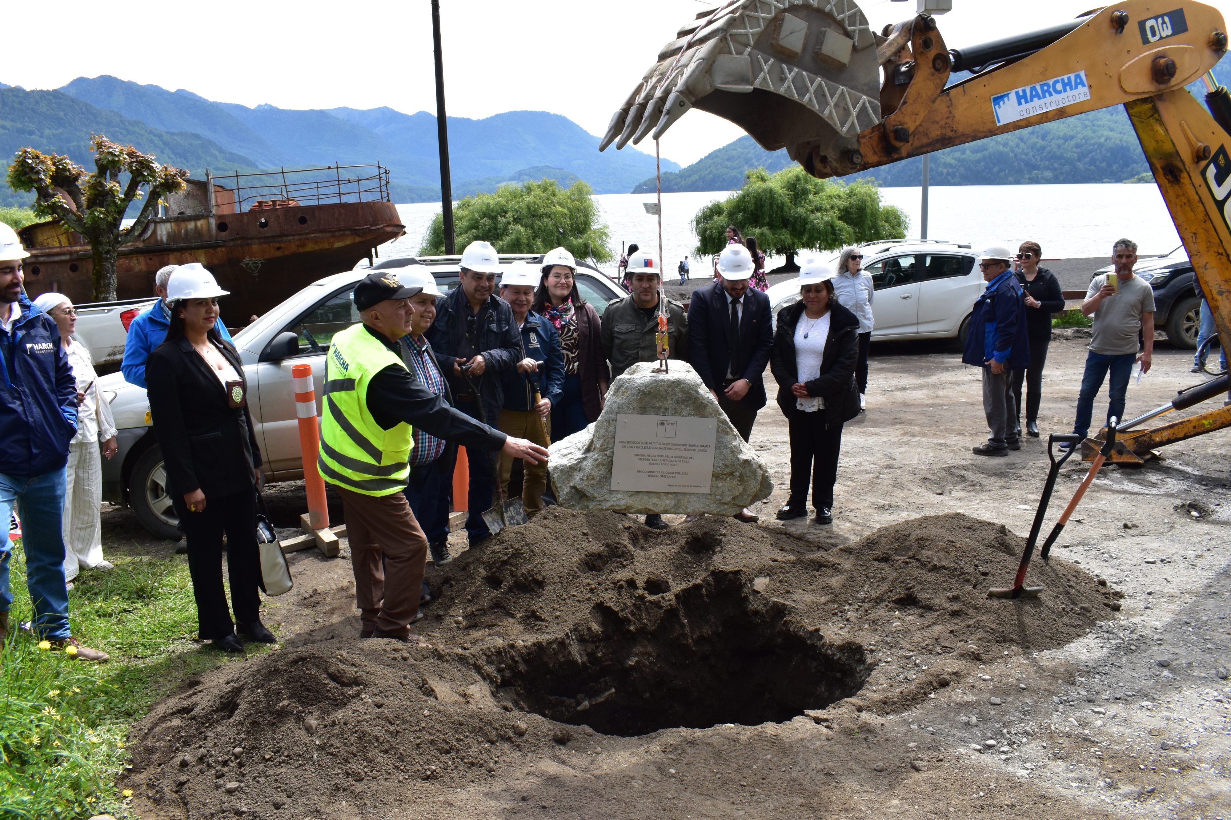 Inauguran primer tramo y pone en marcha mejoras en la Ruta Choshuenco–Riñihue por $50 mil millones
