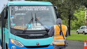 Realizan por primera vez controles de narcotest a conductores del transporte público en Valdivia