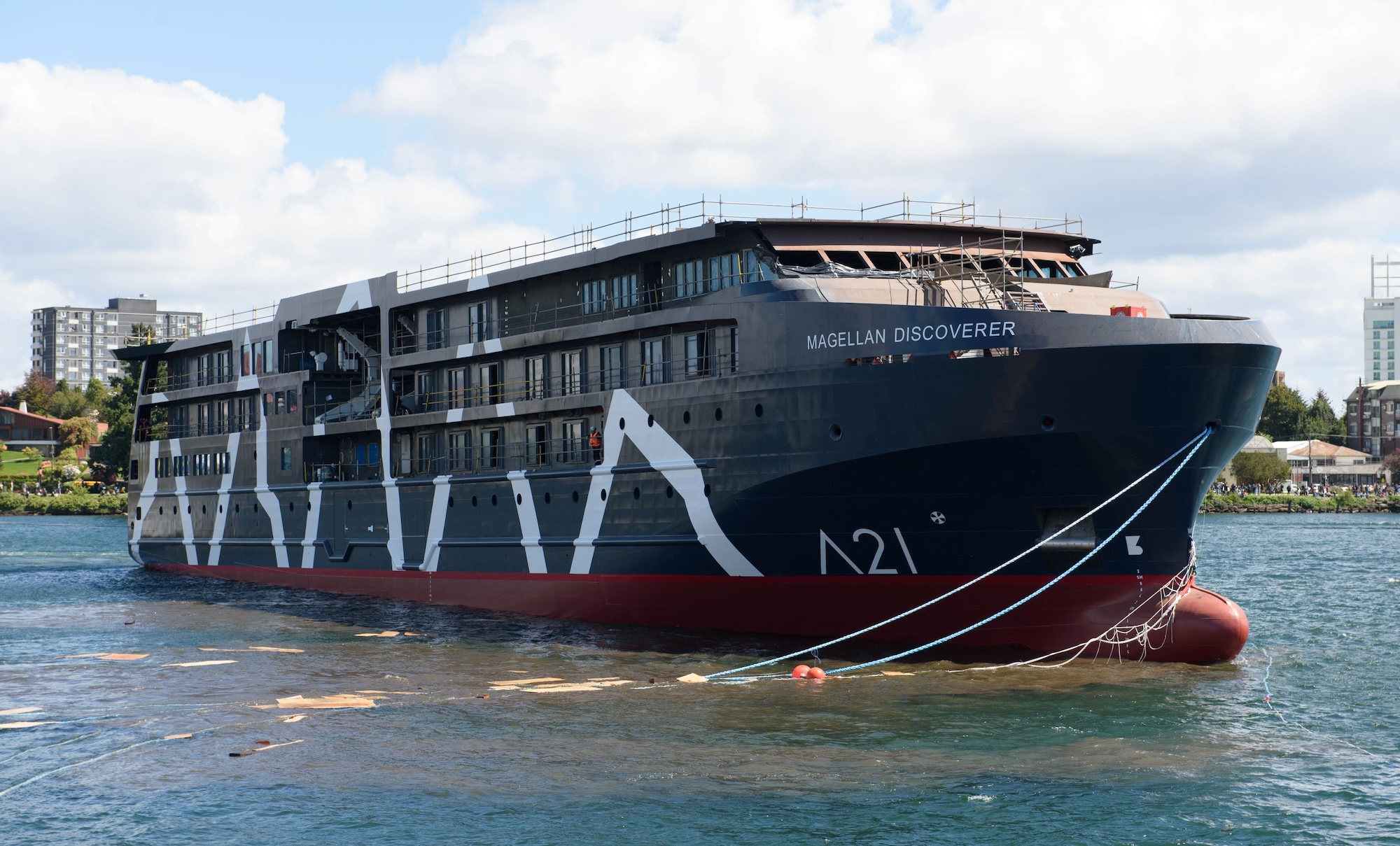 Valdivia: El importante hito del crucero primer híbrido-eléctrico construido en  Chile