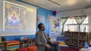 Escritor valdiviano gana la medalla de oro en premios literarios de Estados Unidos